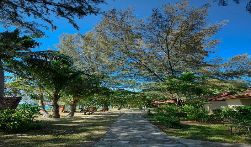 ฟรานจิพานิ ลังกาวี รีสอร์ต Hotel ปันไตเจอนัง ภายนอก รูปภาพ
